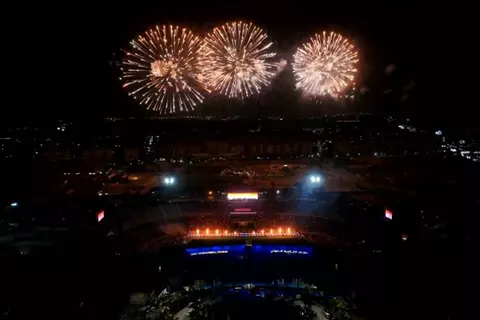 رقصة صلاح وغناء أحمد سعد وحمادة هلال.. احتفالات منتخب مصر بالتأهل للمونديال (صور)